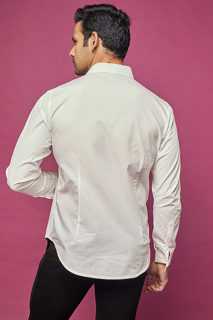 White Cotton Party Wear Shirt by Rohit Gandhi & Rahul Khanna Men at Pernia's Pop Up Shop
