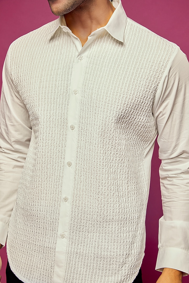 White Cotton Party Wear Shirt by Rohit Gandhi & Rahul Khanna Men at Pernia's Pop Up Shop