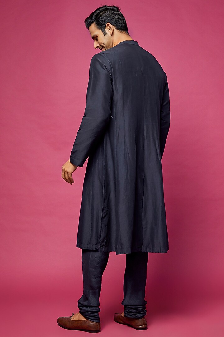 Navy Blue Chanderi A-Line Kurta Set by Rohit Gandhi & Rahul Khanna Men at Pernia's Pop Up Shop
