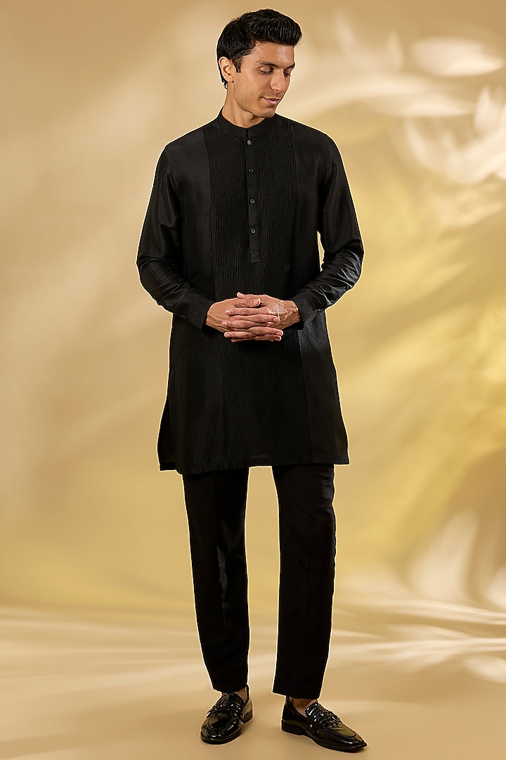 Black Raw Silk Embroidered Structured Groom Indowestern Set by Rohit Gandhi & Rahul Khanna Men at Pernia's Pop Up Shop