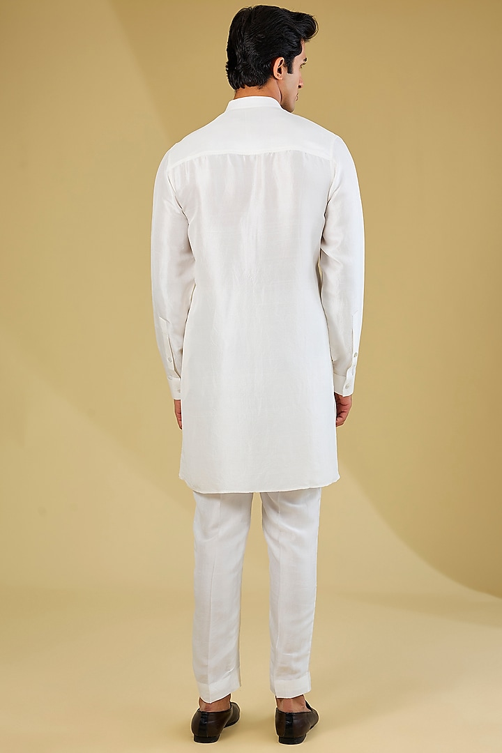 White Matka Silk Floral Embroidered Nehru Jacket Set by Rohit Gandhi & Rahul Khanna Men at Pernia's Pop Up Shop