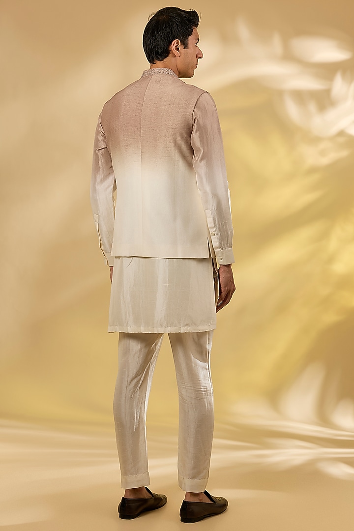 Granati Shell Raw Silk Hand Embellished Bundi Set by Rohit Gandhi & Rahul Khanna Men at Pernia's Pop Up Shop