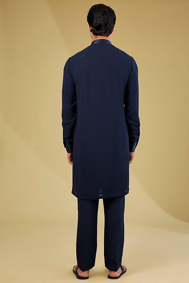 Navy Blue Silk Pintuck Structured Kurta Set by Rohit Gandhi & Rahul Khanna Men at Pernia's Pop Up Shop