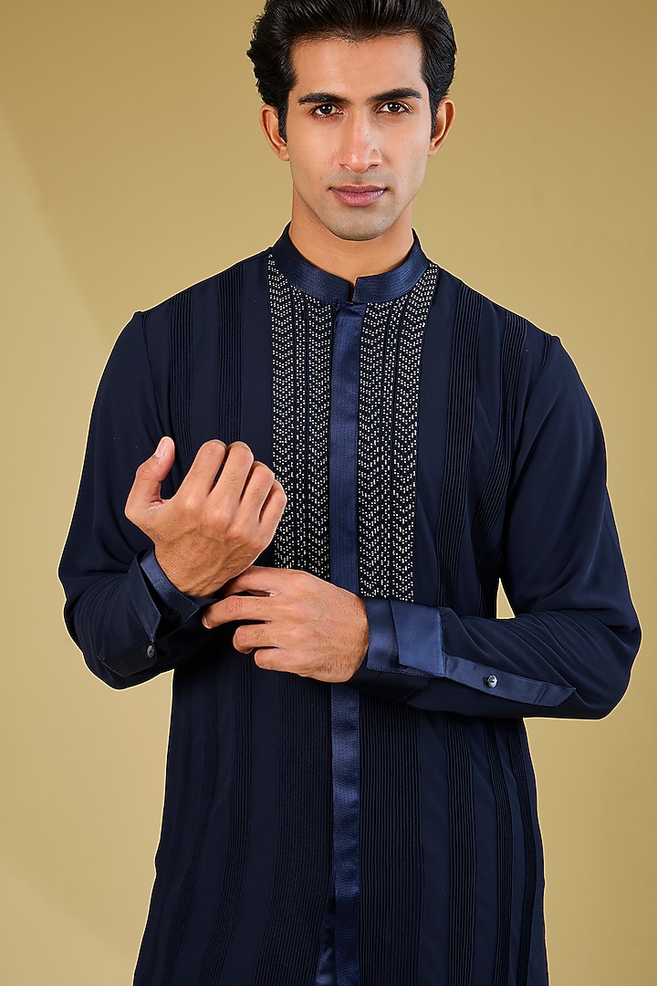 Navy Blue Silk Pintuck Structured Kurta Set by Rohit Gandhi & Rahul Khanna Men at Pernia's Pop Up Shop