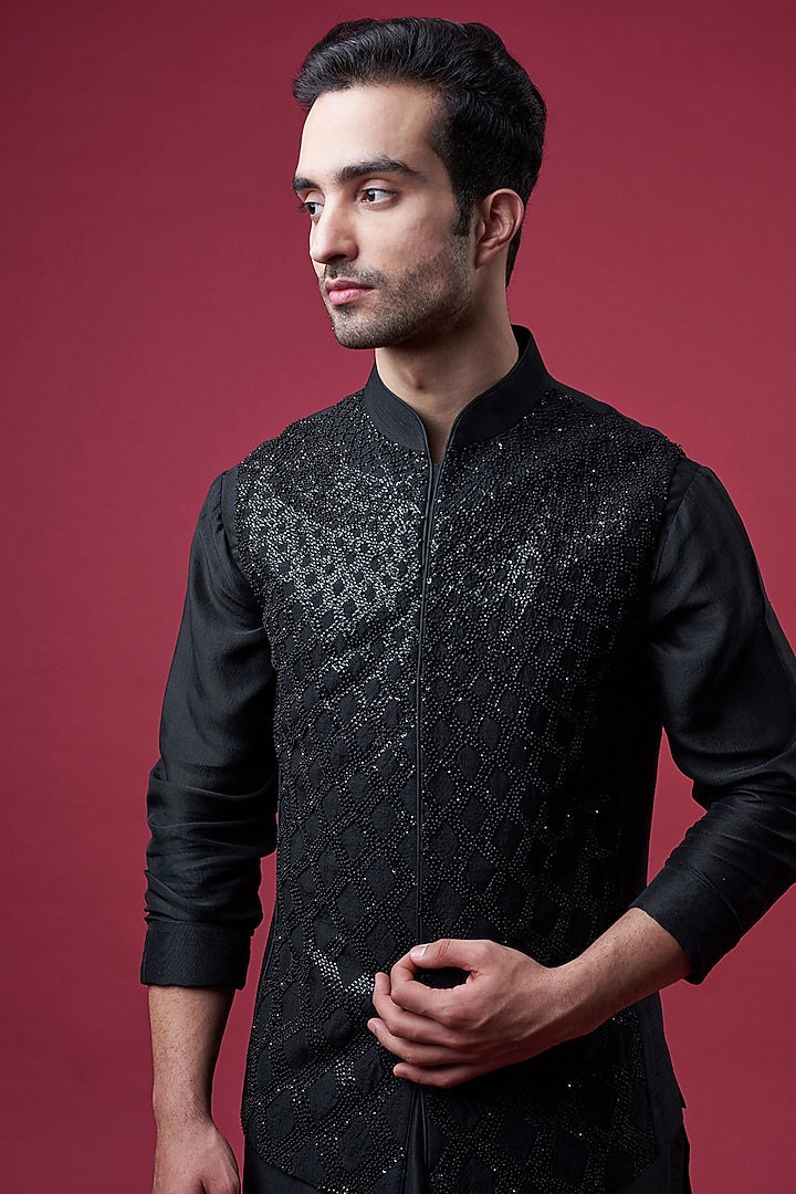 Black Crepe Hand Embroidered Bundi Jacket by Rohit Gandhi & Rahul Khanna Men at Pernia's Pop Up Shop