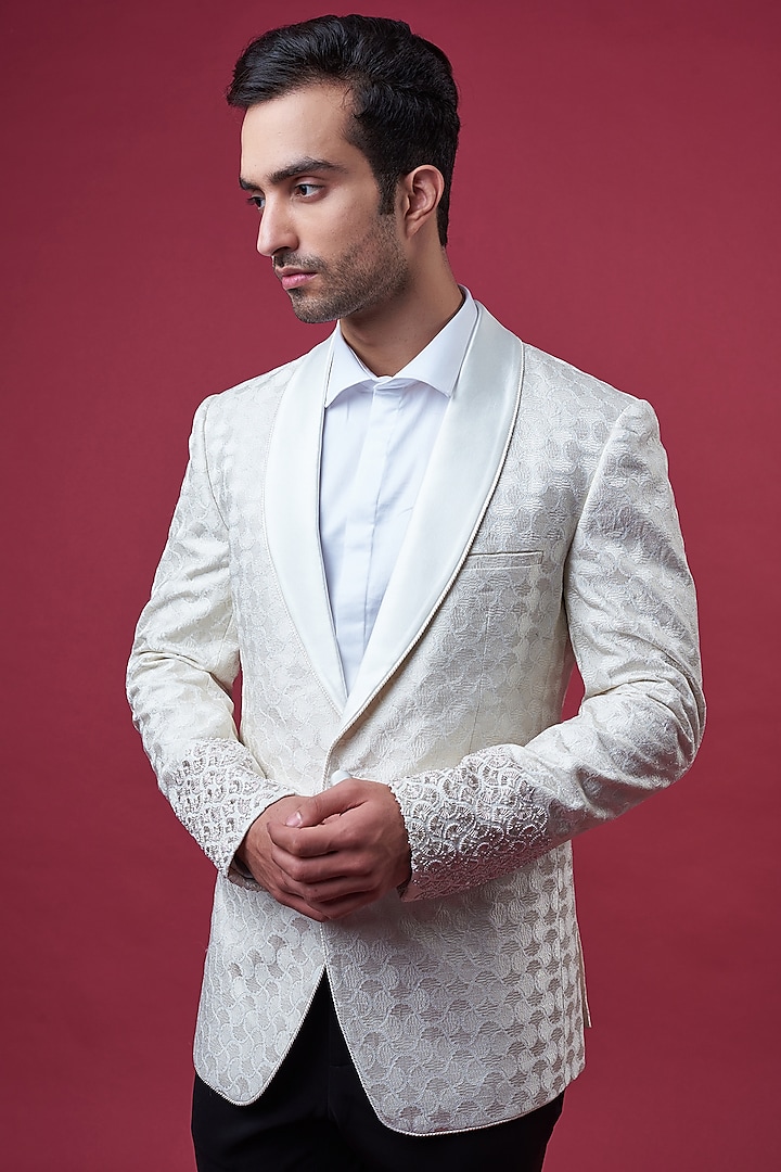 White Crepe Embroidered Tuxedo Set by Rohit Gandhi & Rahul Khanna Men at Pernia's Pop Up Shop