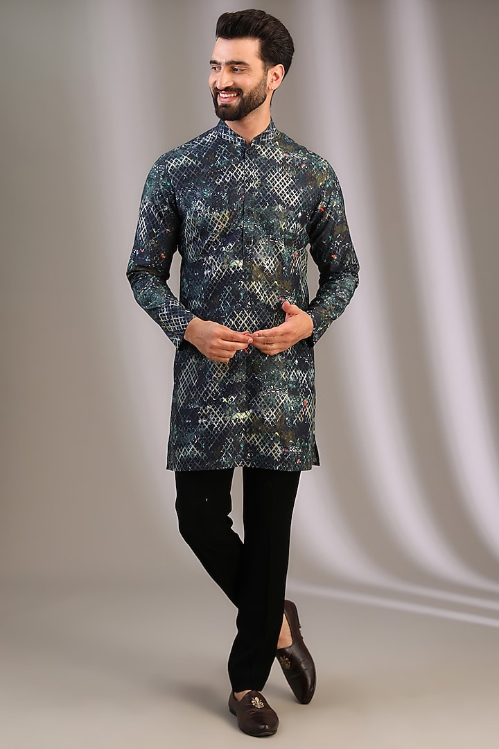 Olive Green Gusted Cotton Printed Kurta by Rohit Gandhi & Rahul Khanna Men at Pernia's Pop Up Shop