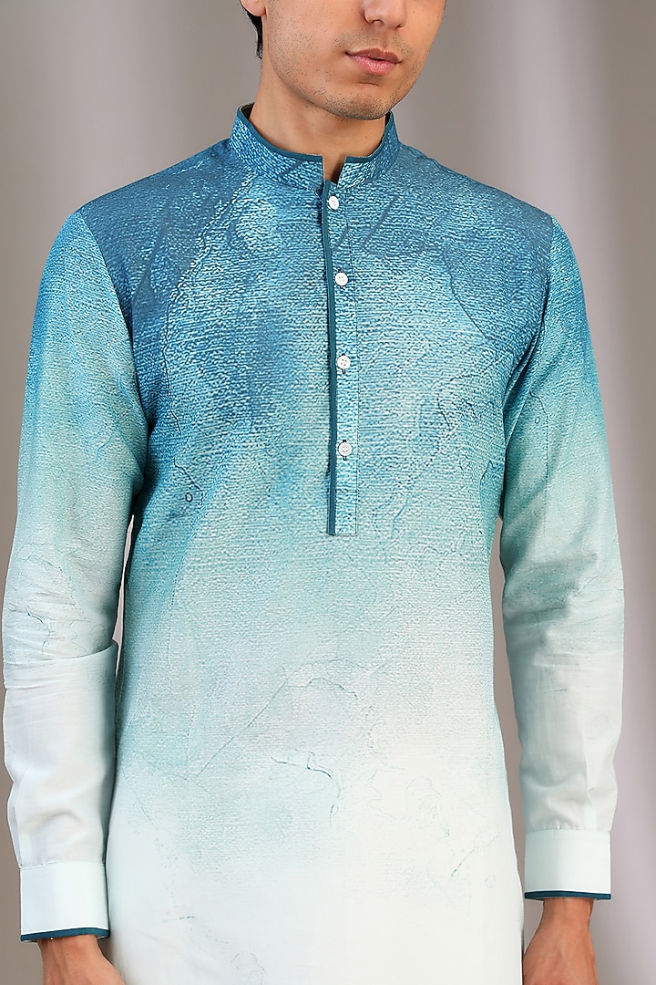 Blue Ombre Gusted Cotton Kurta by Rohit Gandhi & Rahul Khanna Men at Pernia's Pop Up Shop