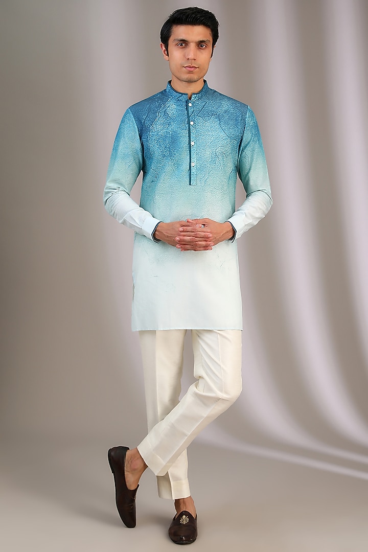 Blue Ombre Gusted Cotton Kurta by Rohit Gandhi & Rahul Khanna Men at Pernia's Pop Up Shop