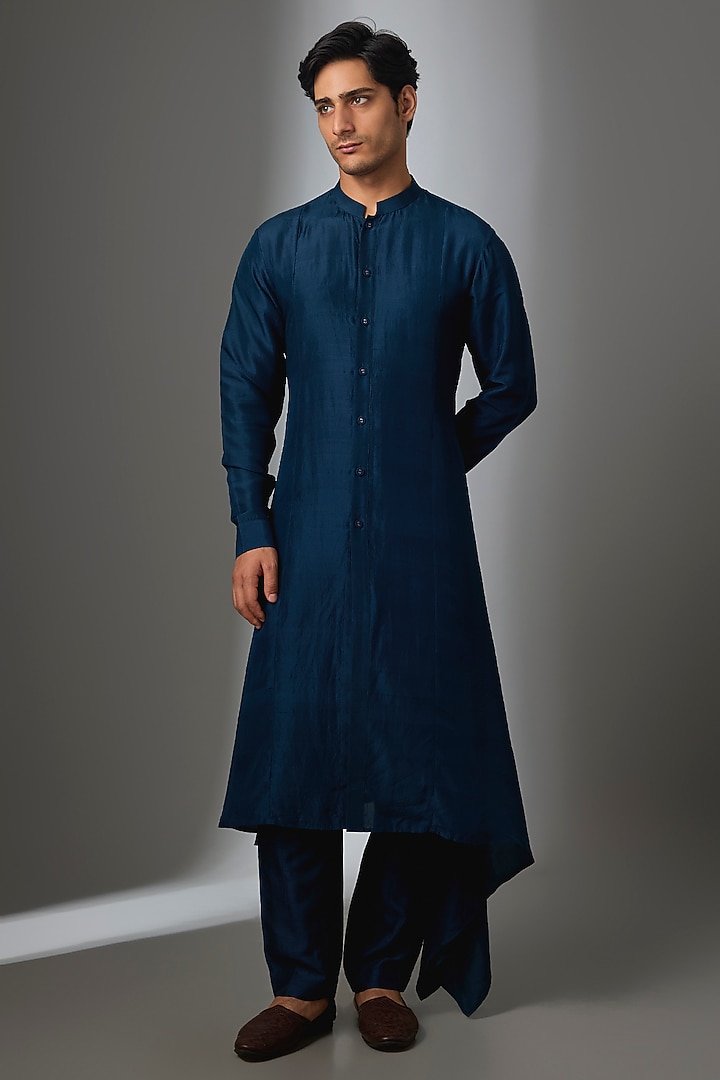 Blue Silk Kurta Set by Rohit Gandhi & Rahul Khanna Men at Pernia's Pop Up Shop