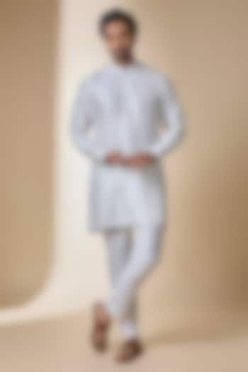White Silk Kurta Set by Rohit Gandhi & Rahul Khanna Men at Pernia's Pop Up Shop