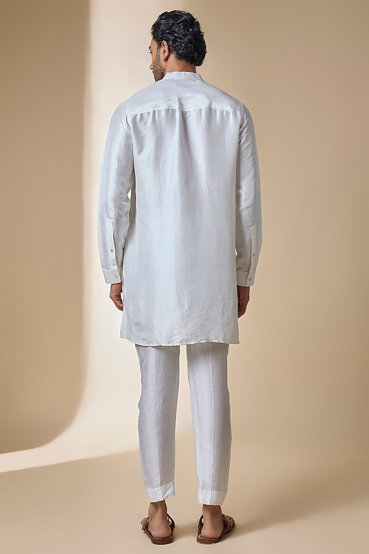 White Silk Kurta Set by Rohit Gandhi & Rahul Khanna Men at Pernia's Pop Up Shop