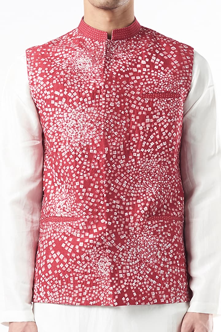 Aster Pink Embroidered Bundi Jacket by Rohit Gandhi & Rahul Khanna Men at Pernia's Pop Up Shop