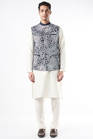 Navy Embroidered Bundi Jacket by Rohit Gandhi & Rahul Khanna Men