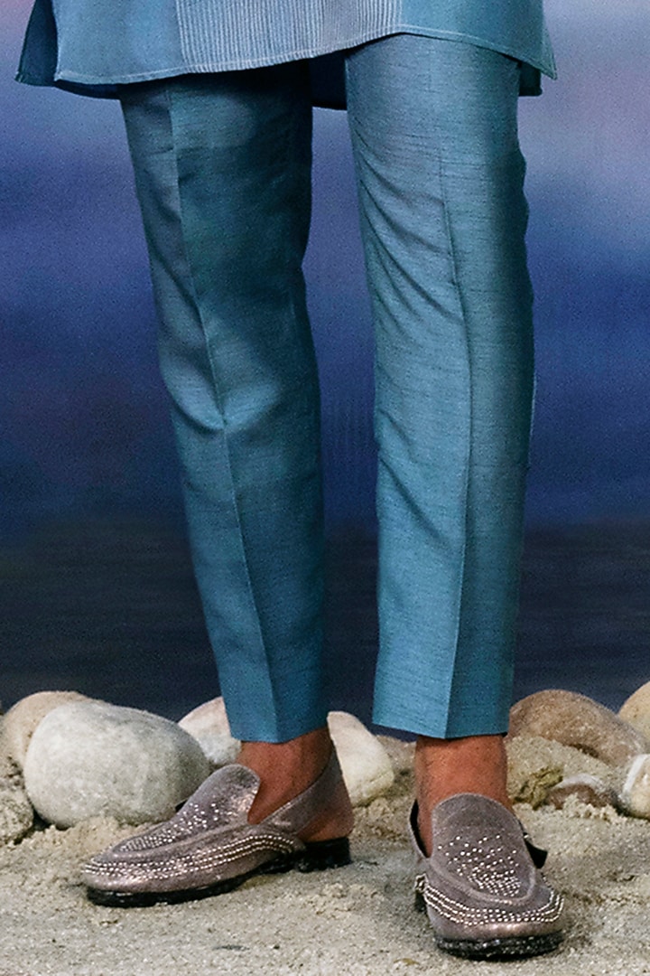 Ivory Viscose Dupion Waist Jacket Set by Rohit Gandhi & Rahul Khanna Men at Pernia's Pop Up Shop