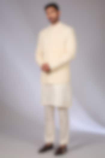 Shell White Viscose Dupion Bandhgala Set by Rohit Gandhi & Rahul Khanna Men at Pernia's Pop Up Shop