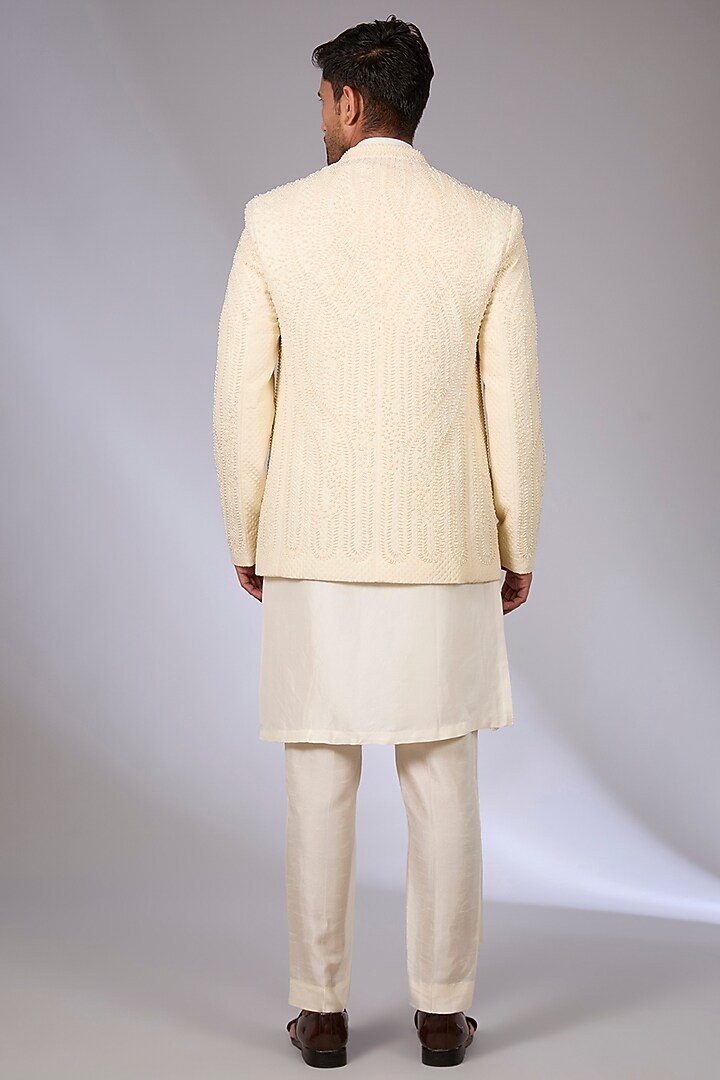 Shell White Viscose Dupion Bandhgala Set by Rohit Gandhi & Rahul Khanna Men at Pernia's Pop Up Shop