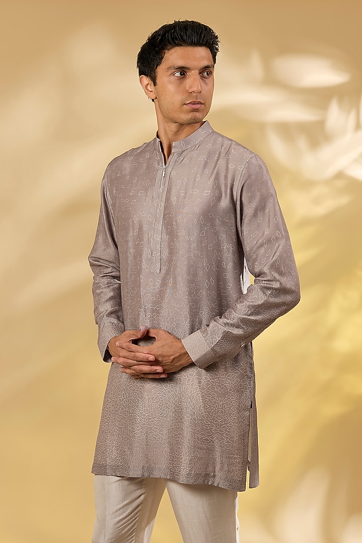 Dull Khaki Gusseted Cotton Printed Kurta by Rohit Gandhi & Rahul Khanna Men at Pernia's Pop Up Shop
