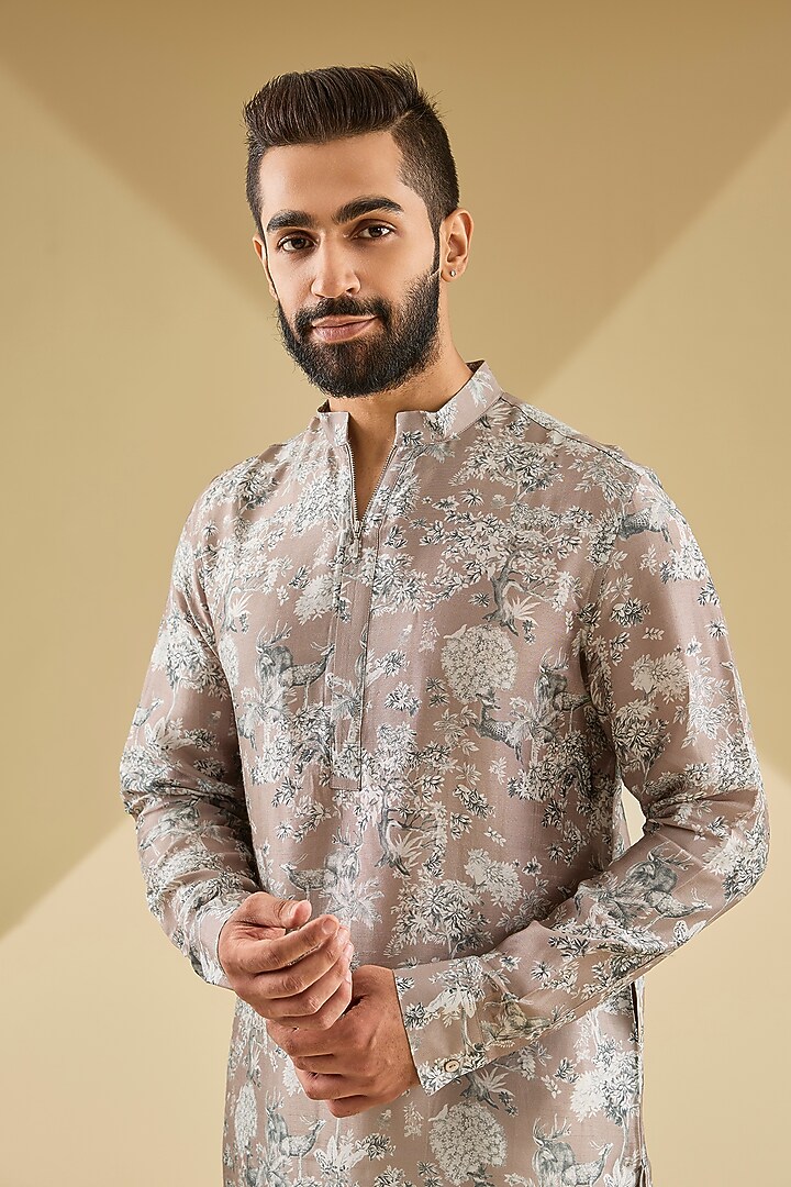 Vintage Rose Gusseted Cotton Printed Kurta by Rohit Gandhi & Rahul Khanna Men at Pernia's Pop Up Shop