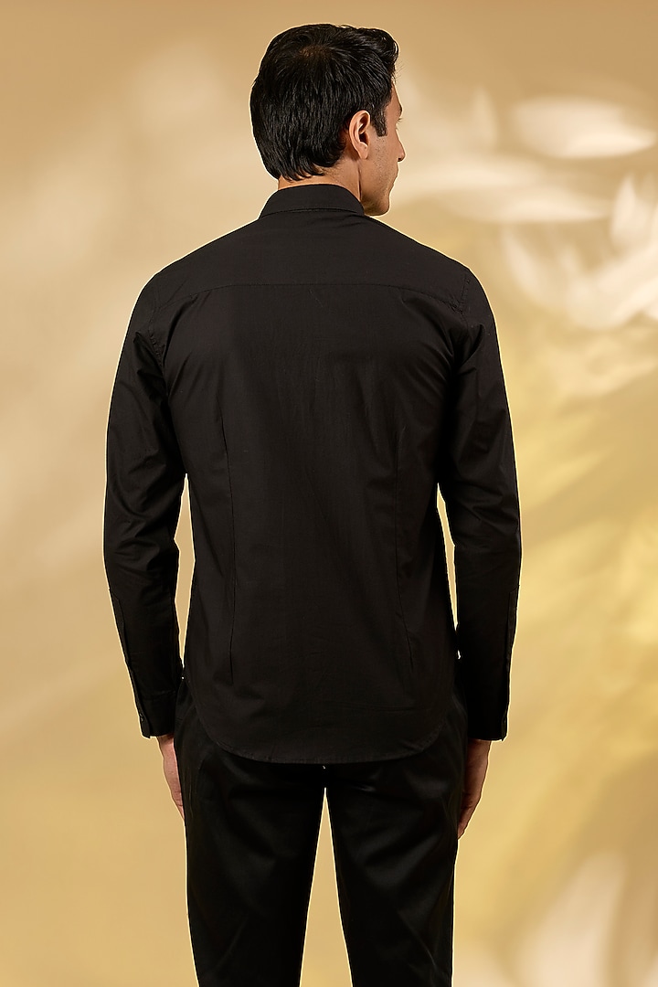 Black Cotton Textured Party Wear Shirt by Rohit Gandhi & Rahul Khanna Men at Pernia's Pop Up Shop