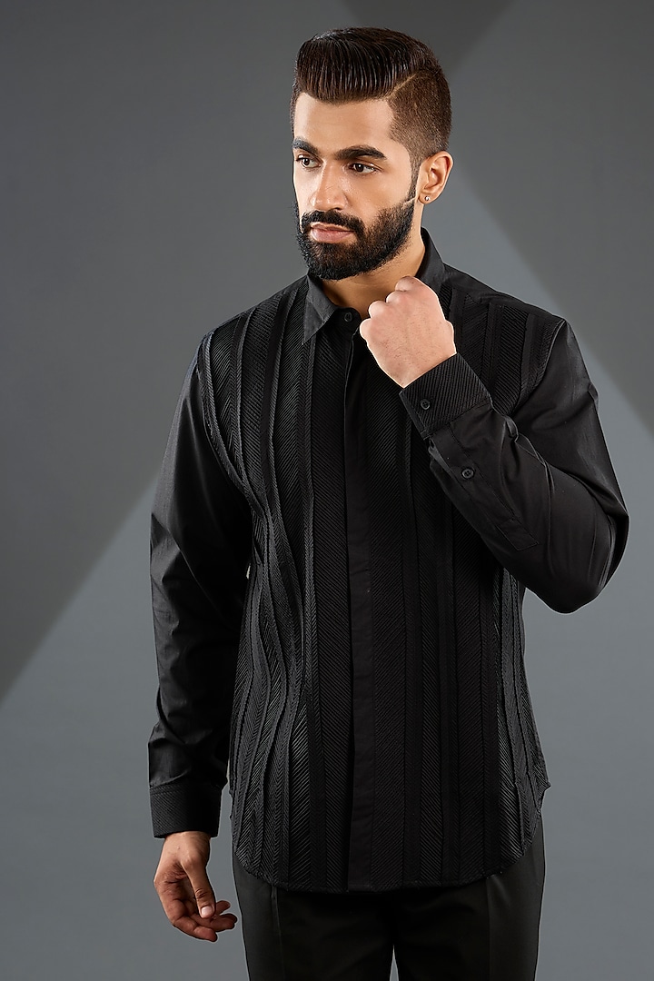 Black Embroidered Cotton Shirt by Rohit Gandhi & Rahul Khanna Men at Pernia's Pop Up Shop