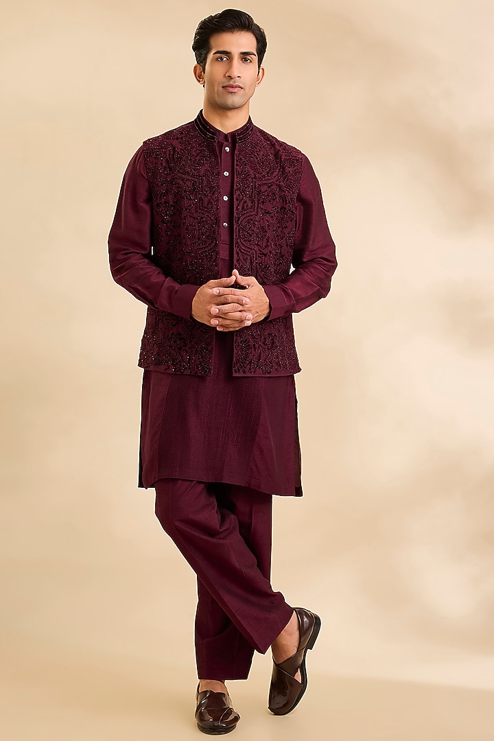 Berry-Colored Silk Bundi Jacket Set by Rohit Gandhi & Rahul Khanna Men at Pernia's Pop Up Shop