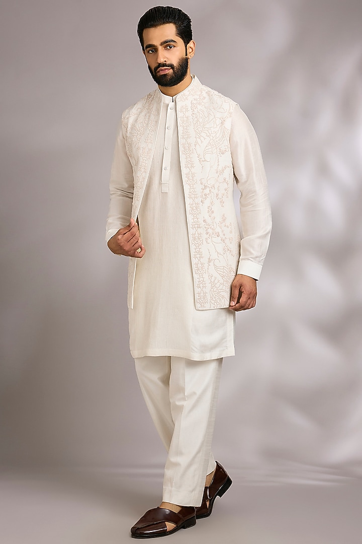 Ivory Silk Bundi Jacket Set by Rohit Gandhi & Rahul Khanna Men at Pernia's Pop Up Shop