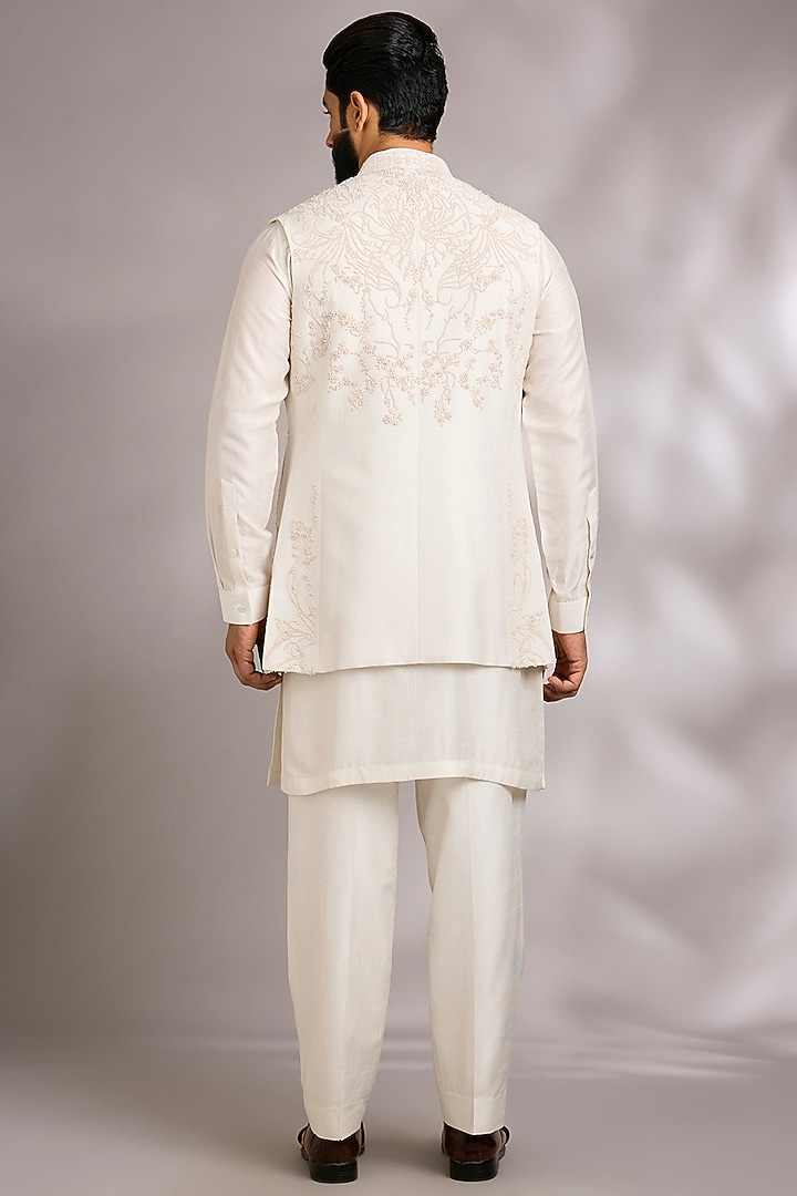 Ivory Silk Bundi Jacket Set by Rohit Gandhi & Rahul Khanna Men at Pernia's Pop Up Shop