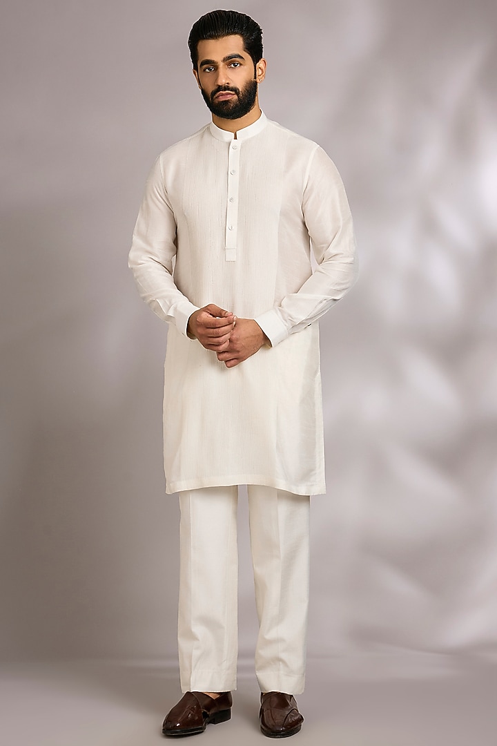 Ivory Silk Bundi Jacket Set by Rohit Gandhi & Rahul Khanna Men at Pernia's Pop Up Shop
