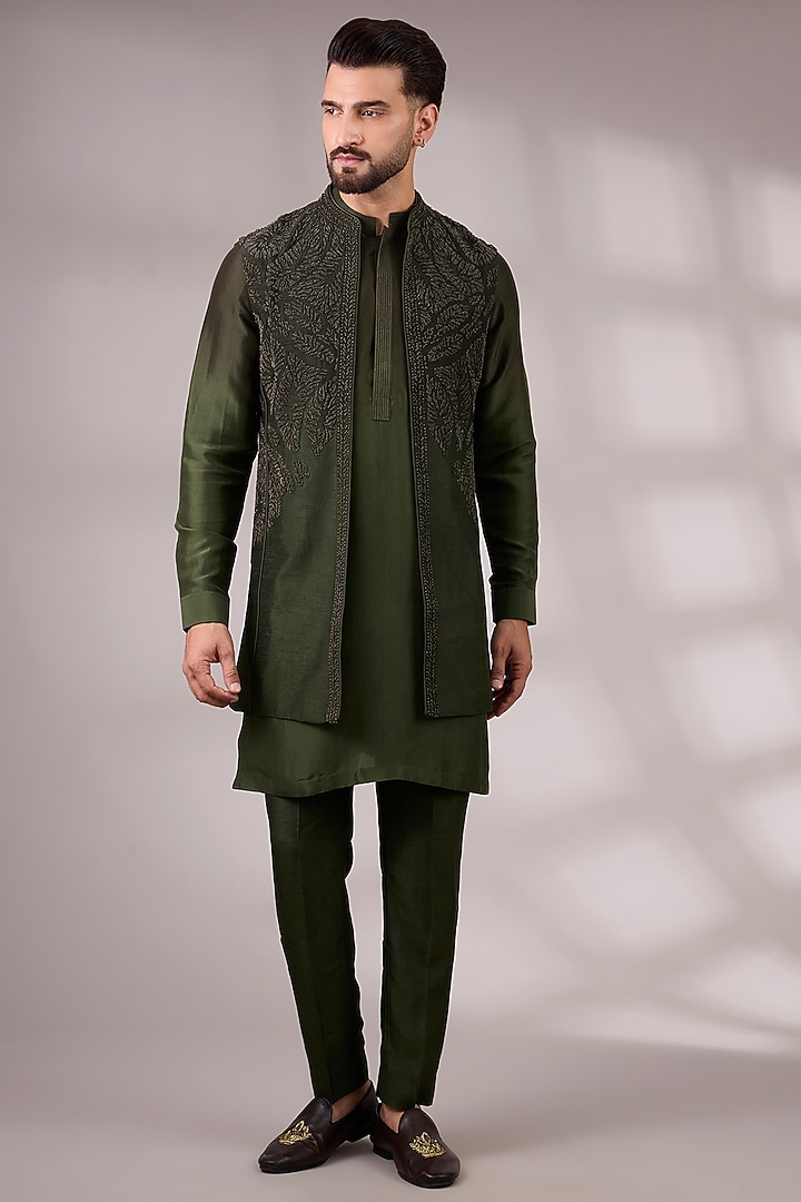 Green Silk Bundi Jacket Set by Rohit Gandhi & Rahul Khanna Men at Pernia's Pop Up Shop