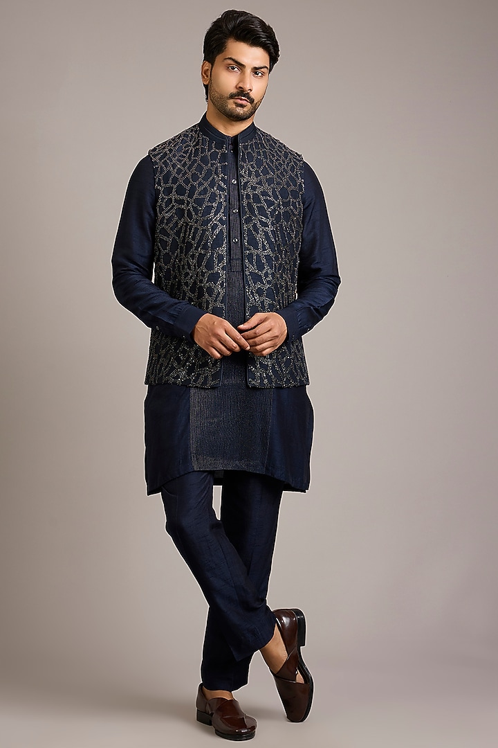 Navy Silk Embroidered Bundi Jacket Set by Rohit Gandhi & Rahul Khanna Men at Pernia's Pop Up Shop