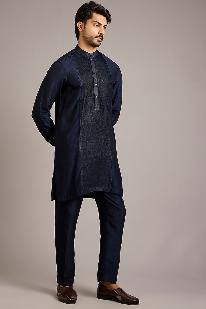 Navy Silk Embroidered Bundi Jacket Set by Rohit Gandhi & Rahul Khanna Men at Pernia's Pop Up Shop