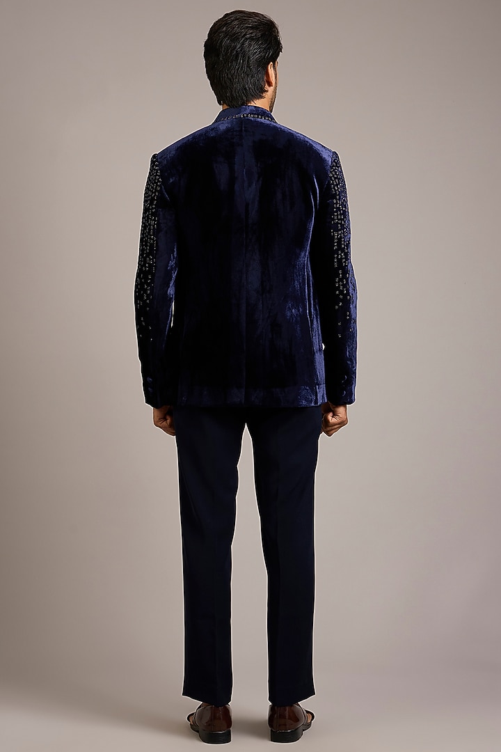 Navy Velvet Embroidered Groom Indowestern Set by Rohit Gandhi & Rahul Khanna Men at Pernia's Pop Up Shop