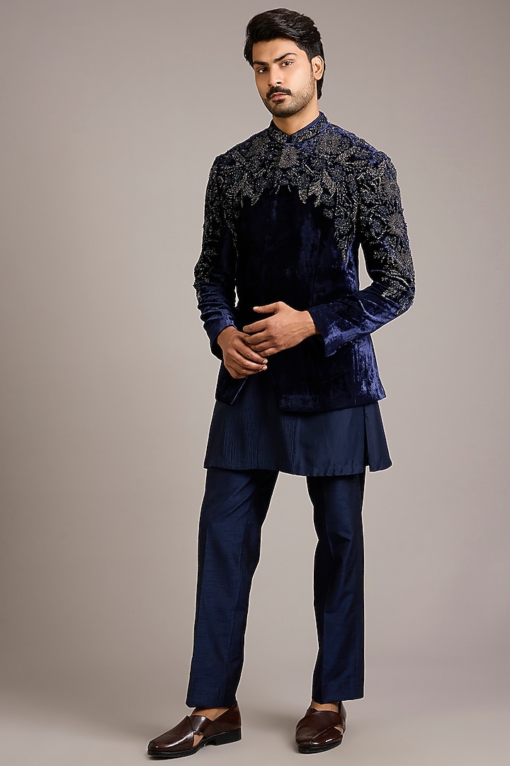 Navy Velvet Embroidered Groom Indowestern Set by Rohit Gandhi & Rahul Khanna Men at Pernia's Pop Up Shop
