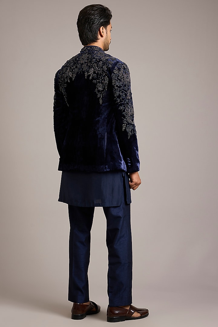 Navy Velvet Embroidered Groom Indowestern Set by Rohit Gandhi & Rahul Khanna Men at Pernia's Pop Up Shop