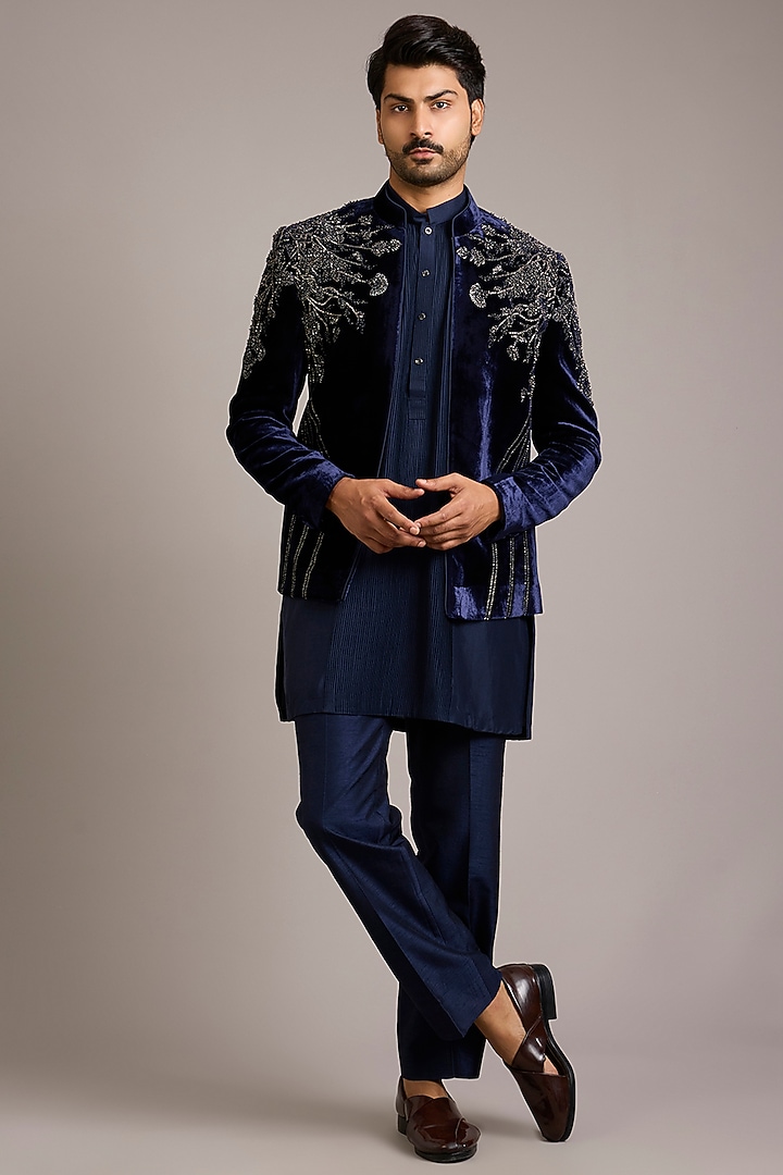 Navy Velvet Embroidered Groom Indowestern Set by Rohit Gandhi & Rahul Khanna Men at Pernia's Pop Up Shop