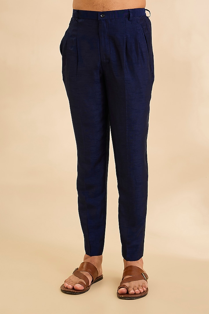 Navy Silk Kurta Set by Rohit Gandhi & Rahul Khanna Men at Pernia's Pop Up Shop