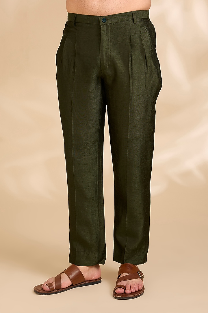 Sap Green Silk Kurta Set by Rohit Gandhi & Rahul Khanna Men at Pernia's Pop Up Shop