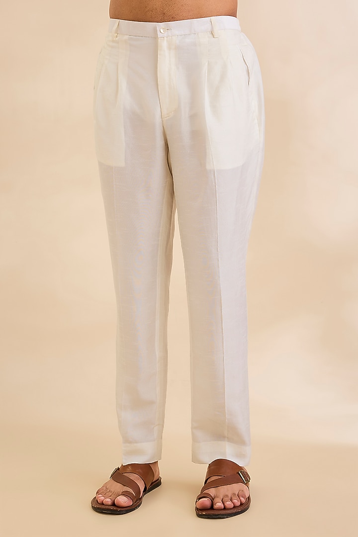 Ivory-Ink Blue Silk Kurta Set by Rohit Gandhi & Rahul Khanna Men at Pernia's Pop Up Shop