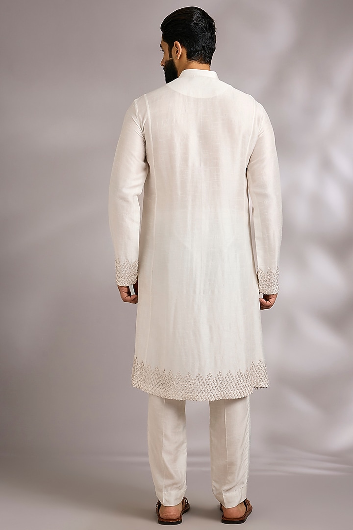 Ivory Silk Kurta Set by Rohit Gandhi & Rahul Khanna Men at Pernia's Pop Up Shop