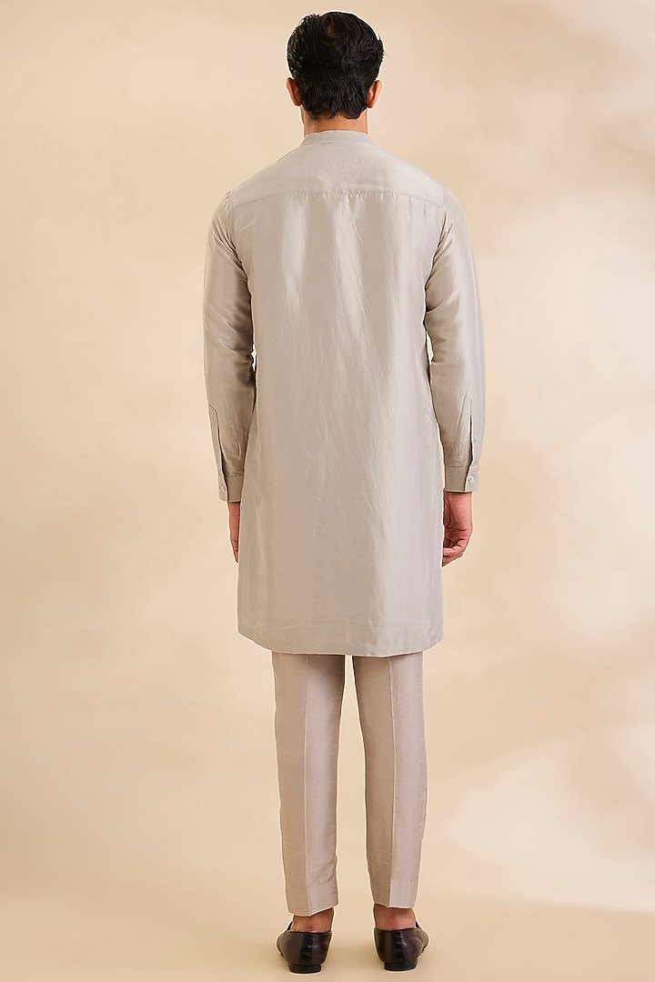 Dust Grey Silk Kurta Set by Rohit Gandhi & Rahul Khanna Men at Pernia's Pop Up Shop