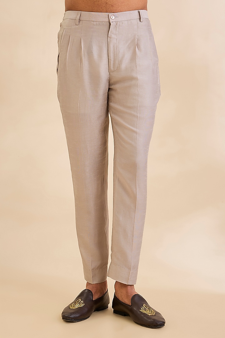 Dust Grey Silk Kurta Set by Rohit Gandhi & Rahul Khanna Men at Pernia's Pop Up Shop