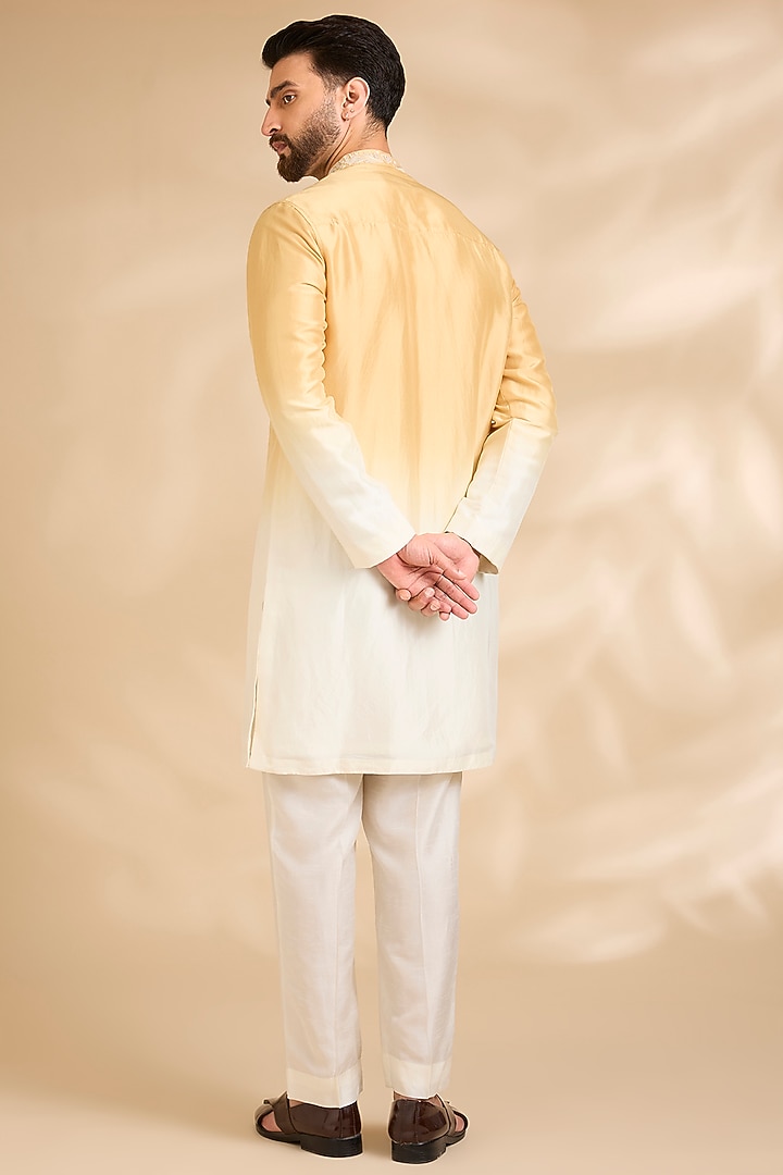 Mustard-White Silk Kurta Set by Rohit Gandhi & Rahul Khanna Men at Pernia's Pop Up Shop