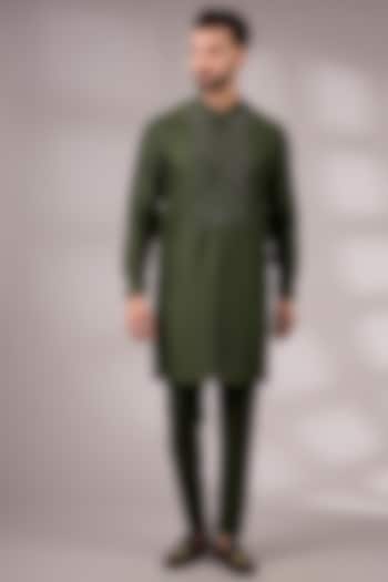 Sap Green Silk Kurta Set by Rohit Gandhi & Rahul Khanna Men at Pernia's Pop Up Shop