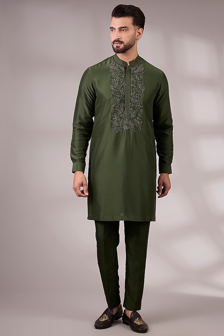 Sap Green Silk Kurta Set by Rohit Gandhi & Rahul Khanna Men at Pernia's Pop Up Shop