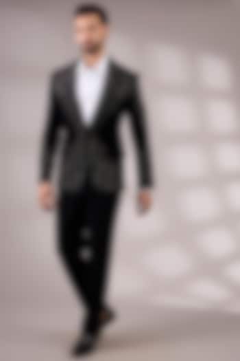 Black Velvet Tuxedo Set by Rohit Gandhi & Rahul Khanna Men at Pernia's Pop Up Shop
