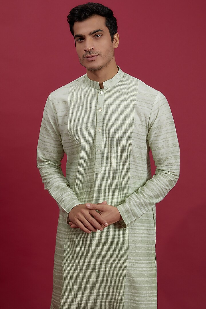 Green Cotton Printed & Embroidered Kurta Set by Rohit Gandhi & Rahul Khanna Men at Pernia's Pop Up Shop