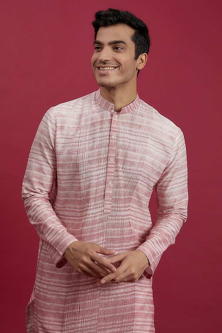 Pink Cotton Printed & Embroidered Kurta Set by Rohit Gandhi & Rahul Khanna Men at Pernia's Pop Up Shop