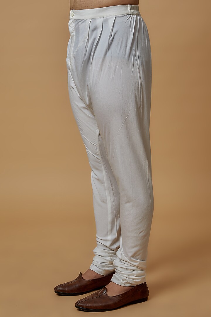 Blue Silk Embroidered Kurta Set by Rohit Gandhi & Rahul Khanna Men at Pernia's Pop Up Shop