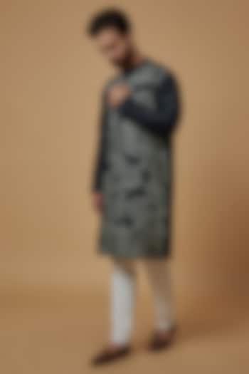 Navy Blue Cotton Silk Embroidered Kurta by Rohit Gandhi & Rahul Khanna Men at Pernia's Pop Up Shop